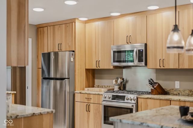 4640 Harrison Ridge Road, Columbus, IN 47201