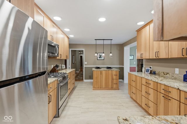 4640 Harrison Ridge Road, Columbus, IN 47201