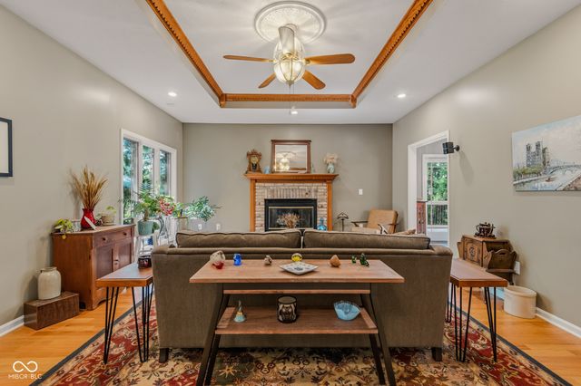 4640 Harrison Ridge Road, Columbus, IN 47201
