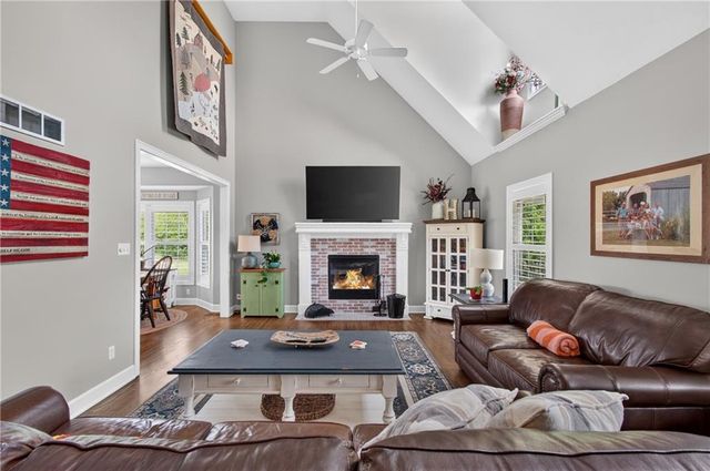 32605 E 175th Street, Pleasant Hill, MO 64080