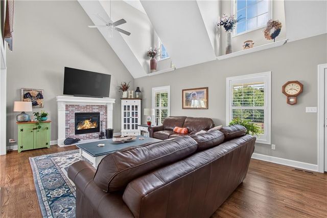 32605 E 175th Street, Pleasant Hill, MO 64080