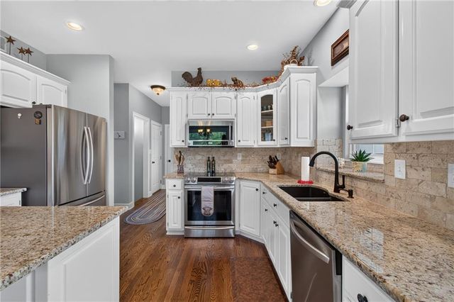 32605 E 175th Street, Pleasant Hill, MO 64080