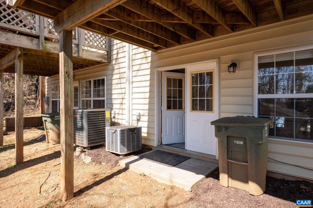 1041 CARRINGTON PL, Charlottesville, VA 22901