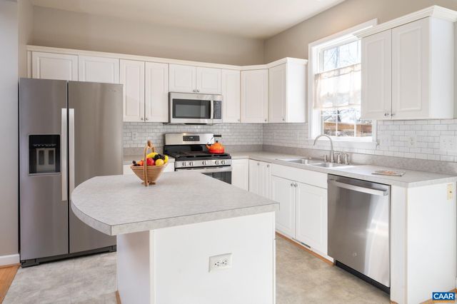 1041 CARRINGTON PL, Charlottesville, VA 22901