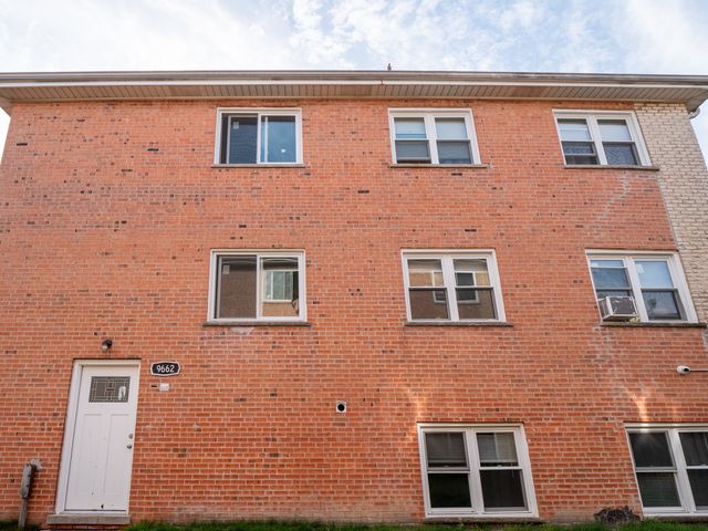 9662 Golf Terrace 2E, Des Plaines, IL 60016