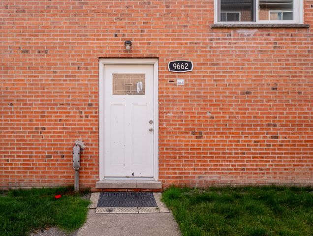 9662 Golf Terrace 2E, Des Plaines, IL 60016