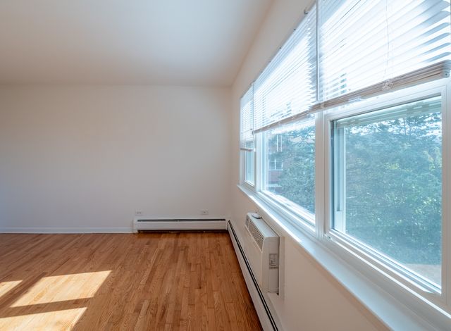 9662 Golf Terrace 2E, Des Plaines, IL 60016