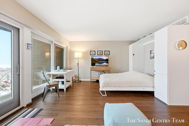 1159 S Harbor Drive B-3, Grand Haven City, MI 49417