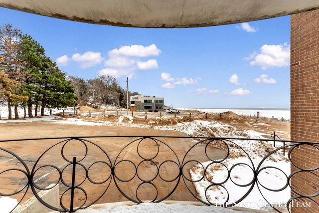 1159 S Harbor Drive B-3, Grand Haven City, MI 49417