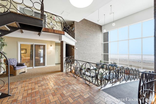 1159 S Harbor Drive B-3, Grand Haven City, MI 49417