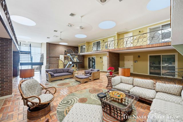 1159 S Harbor Drive B-3, Grand Haven City, MI 49417