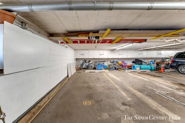 1159 S Harbor Drive B-3, Grand Haven City, MI 49417