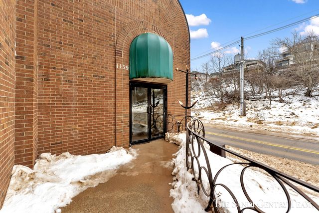 1159 S Harbor Drive B-3, Grand Haven City, MI 49417