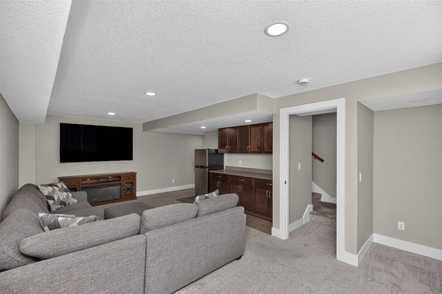 1002 NE 14th Street, Grimes, IA 50111