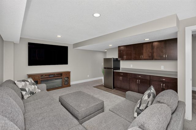 1002 NE 14th Street, Grimes, IA 50111