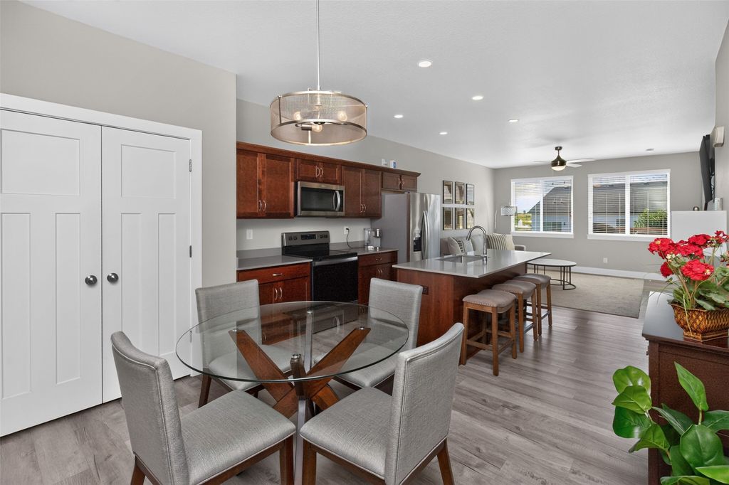 1002 NE 14th Street, Grimes, IA 50111