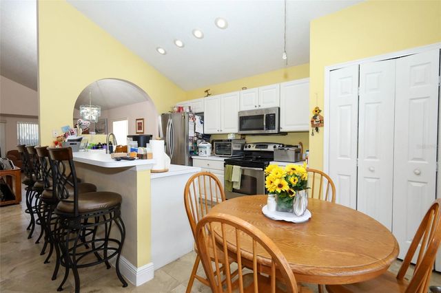 412 KINGS EAGLE LANE, Apopka, FL 32712