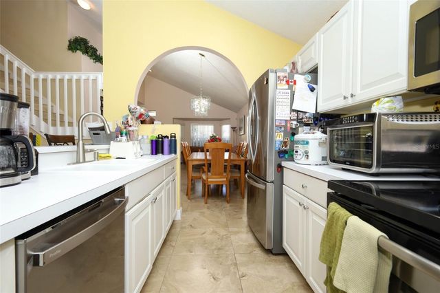 412 KINGS EAGLE LANE, Apopka, FL 32712