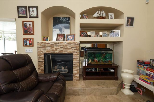 412 KINGS EAGLE LANE, Apopka, FL 32712