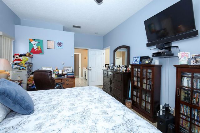 412 KINGS EAGLE LANE, Apopka, FL 32712