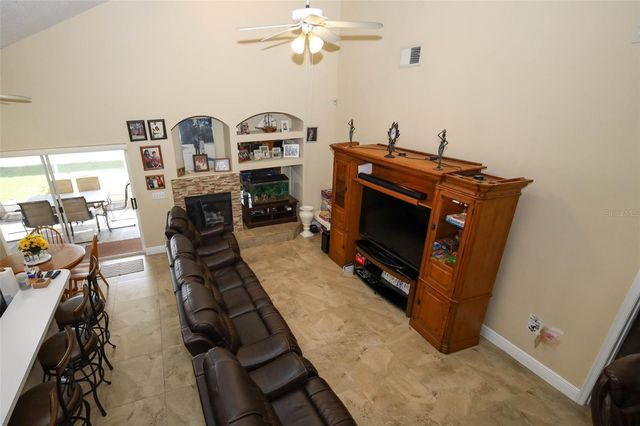 412 KINGS EAGLE LANE, Apopka, FL 32712