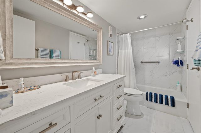 336 Golfview Road 614, North Palm Beach, FL 33408