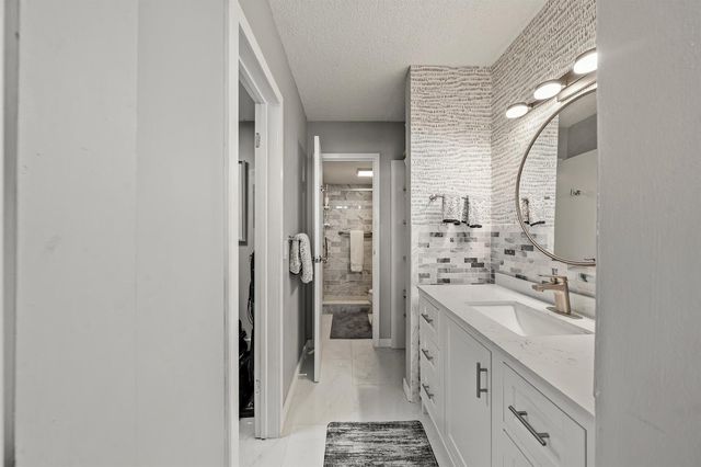336 Golfview Road 614, North Palm Beach, FL 33408