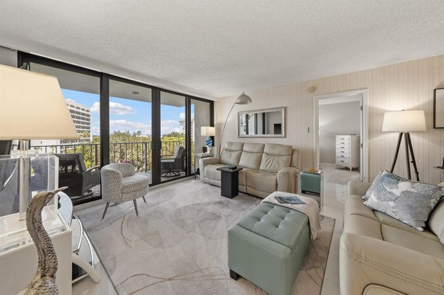 336 Golfview Road 614, North Palm Beach, FL 33408
