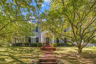 4460 Rockhill Terrace, Kansas City, MO 64110