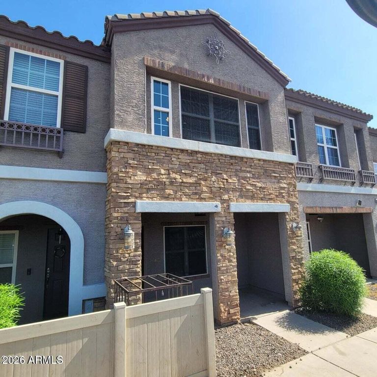 2367 E HUNTINGTON Drive, Phoenix, AZ 85040 — exterior