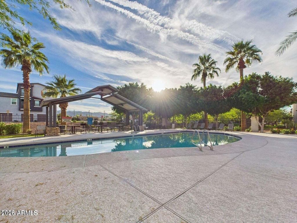 2367 E HUNTINGTON Drive, Phoenix, AZ 85040 — photo 3