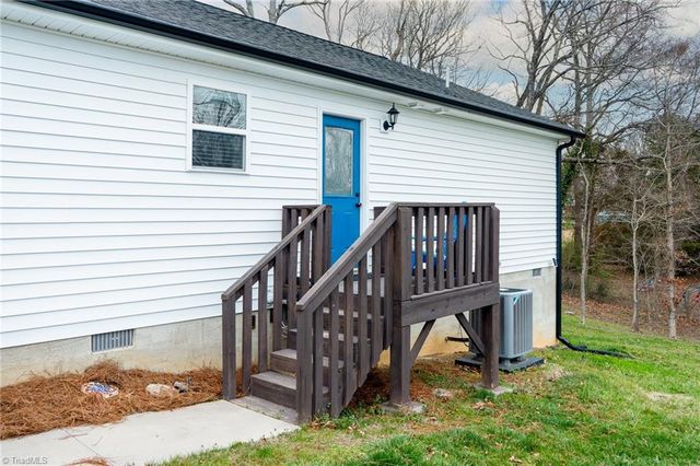 205 Bethlehem Avenue, Thomasville, NC 27360