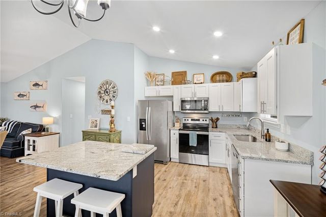 205 Bethlehem Avenue, Thomasville, NC 27360