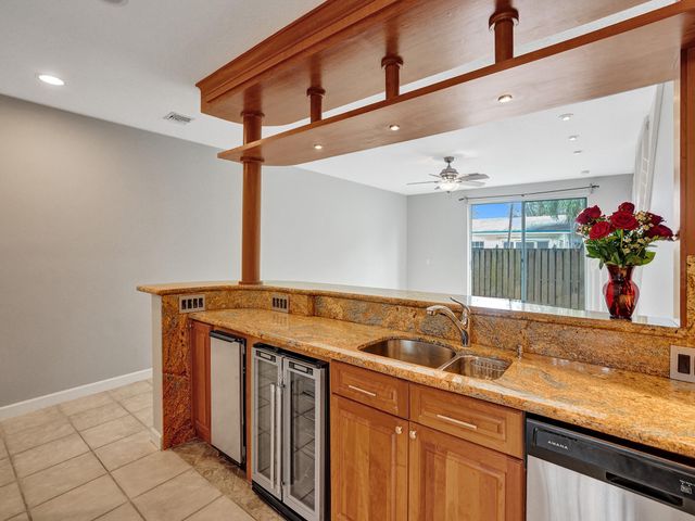 1210 W Las Olas Boulevard, Fort Lauderdale, FL 33312