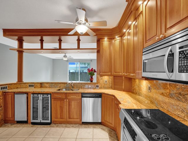 1210 W Las Olas Boulevard, Fort Lauderdale, FL 33312