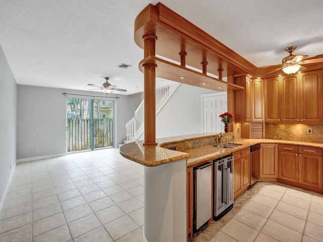 1210 W Las Olas Boulevard, Fort Lauderdale, FL 33312