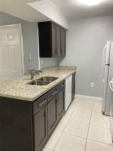 15551 SW 104th Ter 8111, Miami, FL 33196
