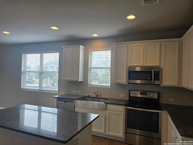 11348 Top Hat, San Antonio, TX 78245