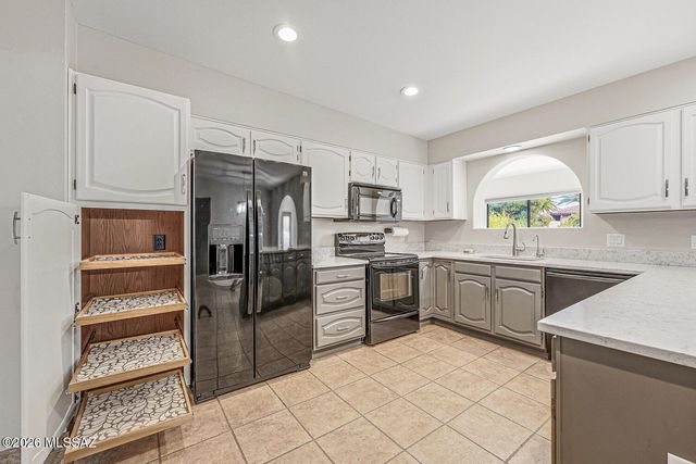 342 E Placita Elegancia, Green Valley, AZ 85614