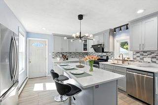 55 Warren Ave, Quincy, MA 02170