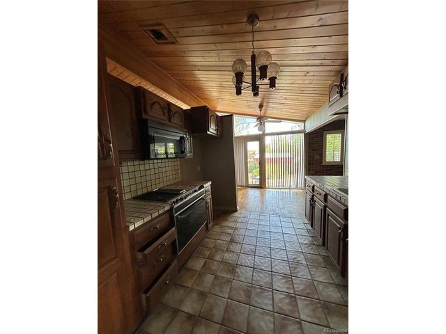 850 W 6th Ave, Broomfield, CO 80020
