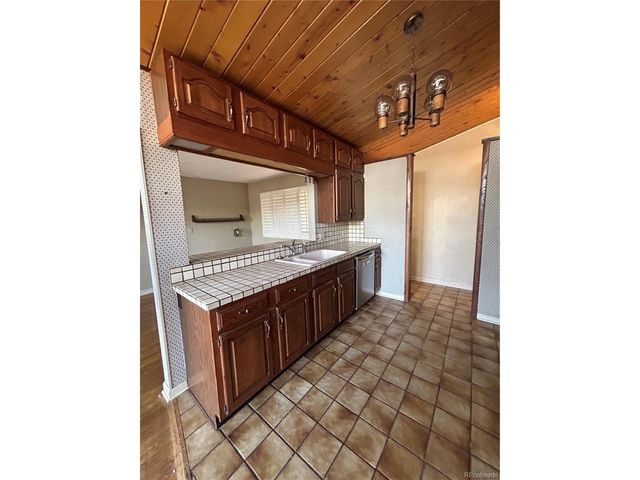 850 W 6th Ave, Broomfield, CO 80020