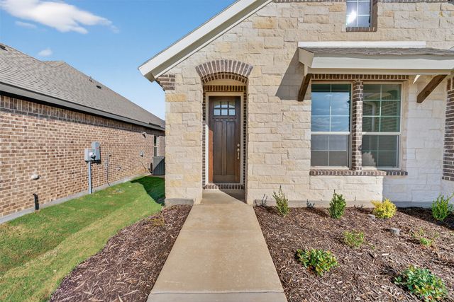 3525 Helena Street, Gainesville, TX 76240