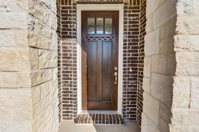 3525 Helena Street, Gainesville, TX 76240