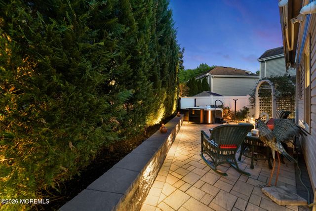 194 Kentucky Way, Freehold, NJ 07728
