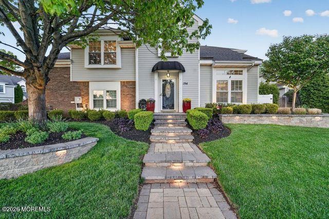 194 Kentucky Way, Freehold, NJ 07728