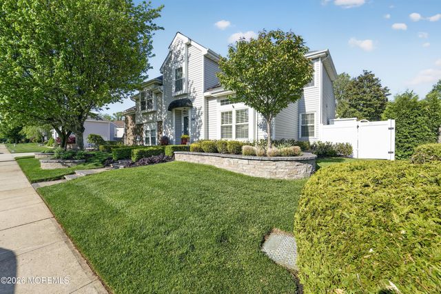194 Kentucky Way, Freehold, NJ 07728