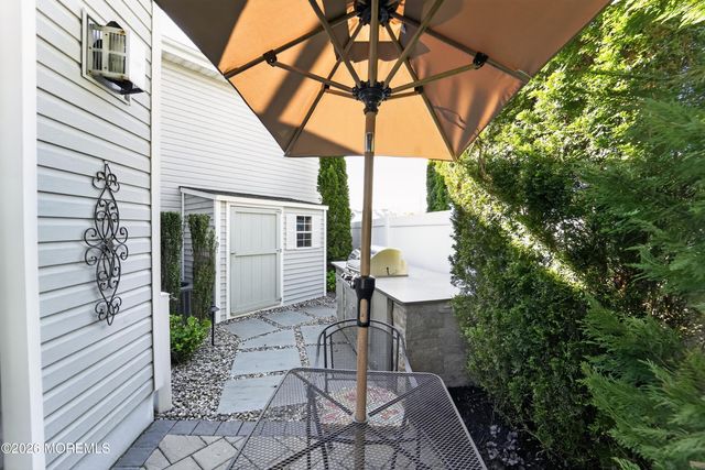 194 Kentucky Way, Freehold, NJ 07728