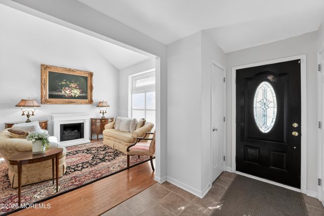 194 Kentucky Way, Freehold, NJ 07728