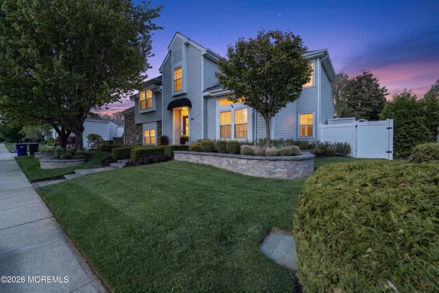 194 Kentucky Way, Freehold, NJ 07728